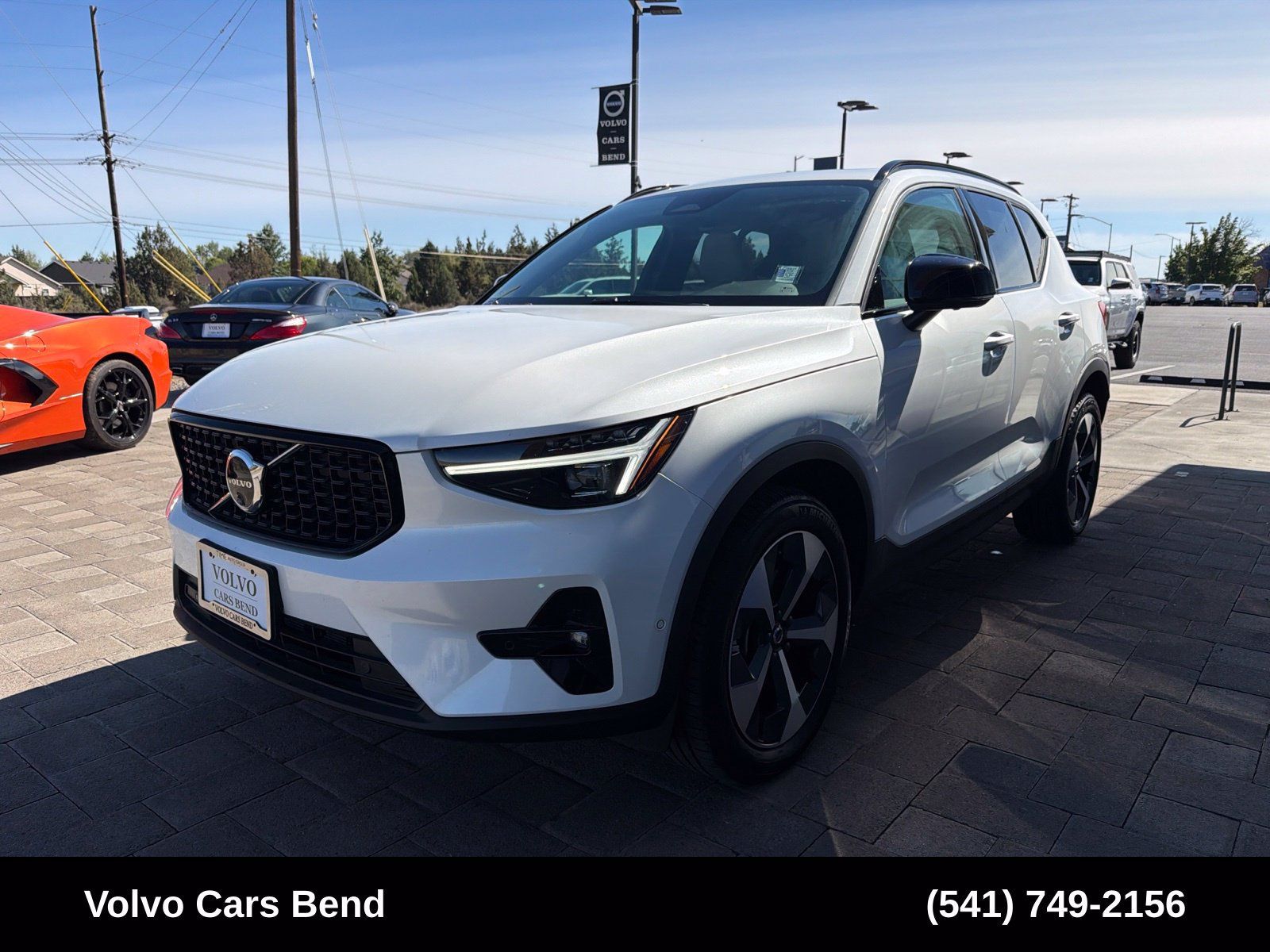Used 2026 Volvo XC40 B5 Plus AWD/4WD image 3