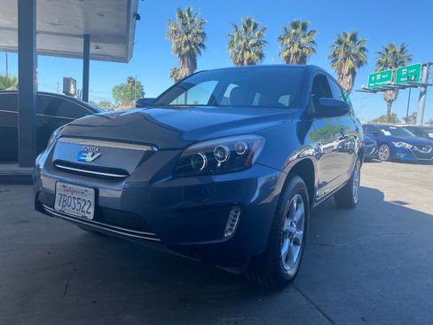 Used 2013 Toyota RAV4 EV image 10