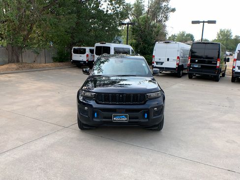 Used 2024 Jeep Grand Cherokee Limited 4xe AWD/4WD image 8