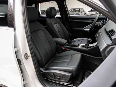 Used 2024 Audi Q3 2.0T Premium Plus w/ Premium Plus Package image 38