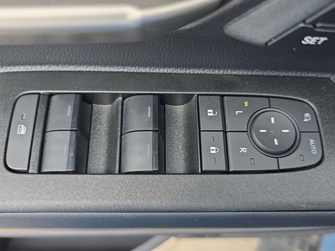 Used 2025 Toyota 4Runner Limited image 28