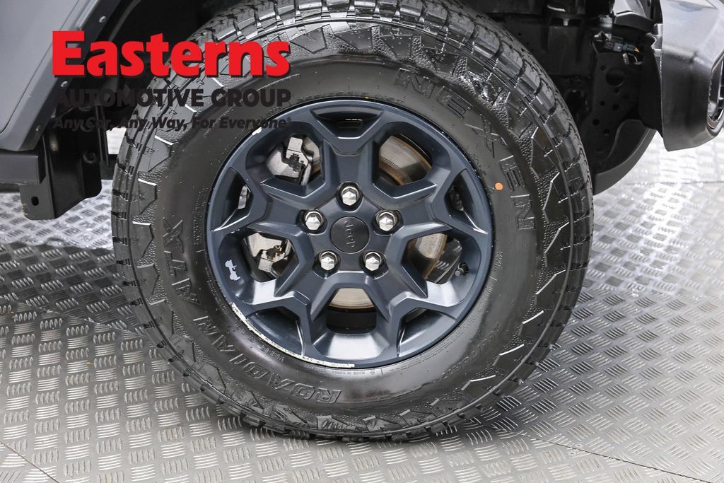 Used 2023 Jeep Wrangler Unlimited w/ Sun & Screen Package AWD/4WD image 31