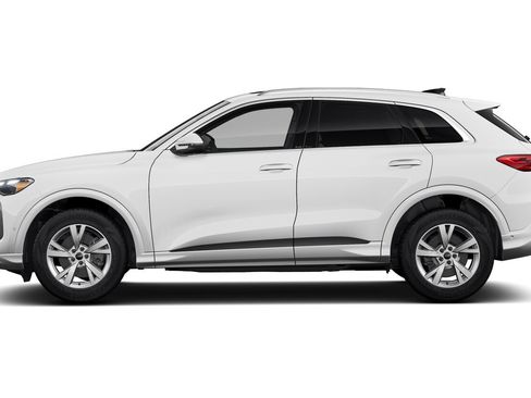 Certified 2025 Audi Q5 Premium w/ Convenience Package AWD/4WD image 8