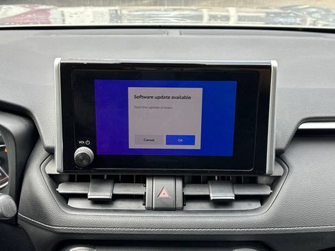 Used 2023 Toyota RAV4 LE FWD image 22