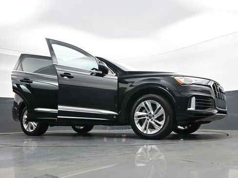 Used 2023 Audi Q7 3.0T Premium Plus AWD/4WD image 40