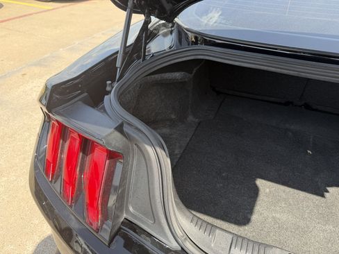 Used 2021 Ford Mustang GT Premium w/ Equipment Group 401A RWD image 5