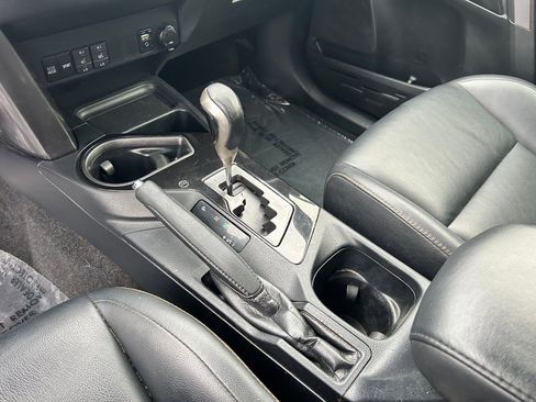 Used 2016 Toyota RAV4 SE image 18