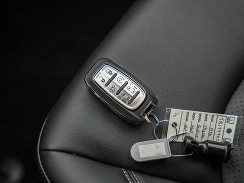 New 2026 Chrysler Pacifica Select image 54