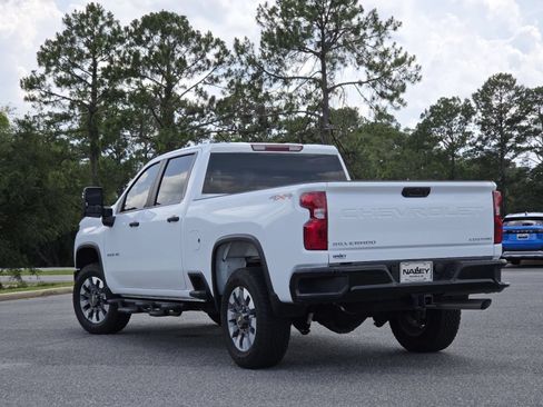 Used 2025 Chevrolet Silverado 2500 Custom w/ Custom Convenience Package AWD/4WD image 18