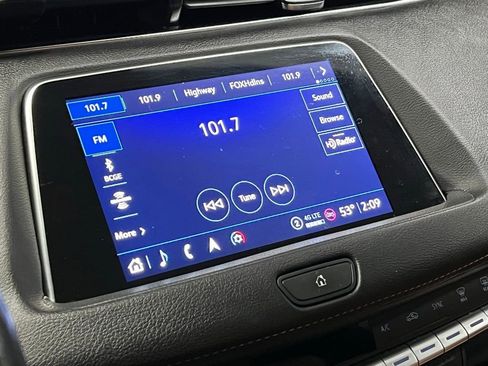Used 2023 Cadillac XT4 Premium Luxury image 27