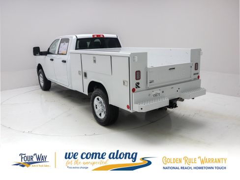 Used 2024 RAM 2500 Tradesman w/ Chrome Appearance Group AWD/4WD image 6