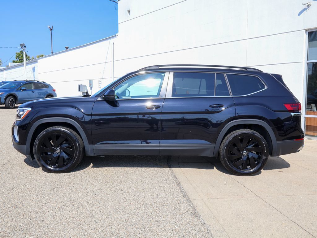 Certified 2026 Volkswagen Atlas SE w/ Panoramic Sunroof Package AWD/4WD image 2