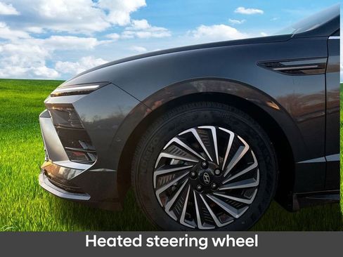 New 2025 Hyundai Sonata Limited image 11