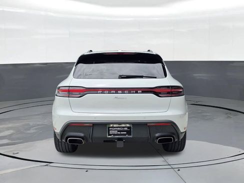 Used 2026 Porsche Macan AWD/4WD image 10