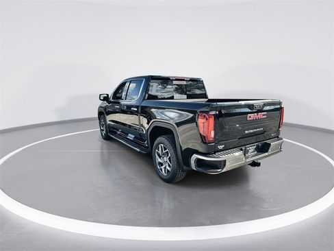 New 2026 GMC Sierra 1500 SLT image 6