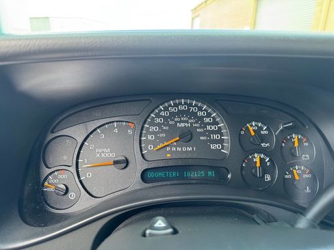 Used 2006 Chevrolet Silverado 2500 W/T w/ Skid Plate Package AWD/4WD image 38