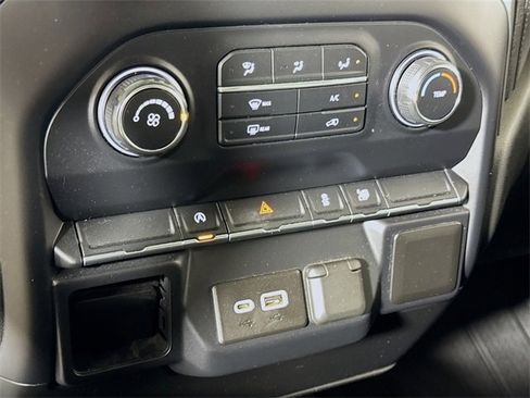 Used 2020 Chevrolet Silverado 1500 LT w/ LT Value Package image 13