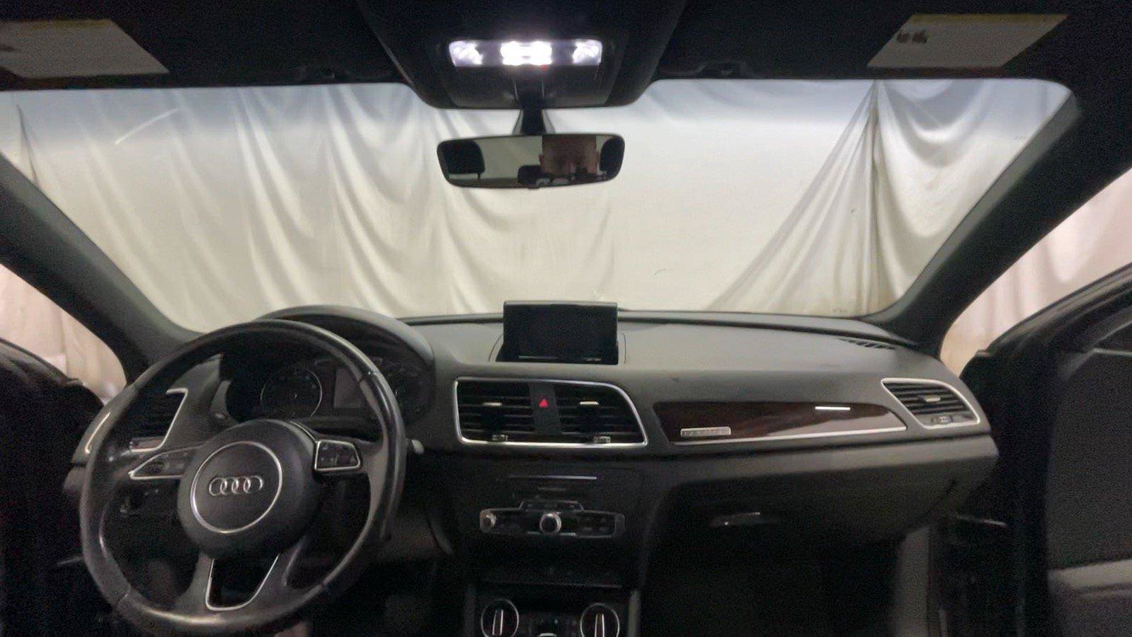 Used 2018 Audi Q3 2.0T Premium w/ Convenience Package AWD/4WD image 31
