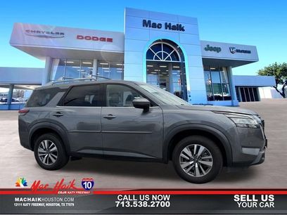 Used 2023 Nissan Pathfinder SL