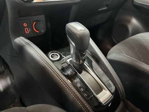 Used 2019 Nissan Kicks SV FWD image 27
