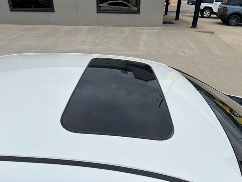 Used 2014 Nissan Altima 2.5 SV w/ Convenience Package FWD image 9