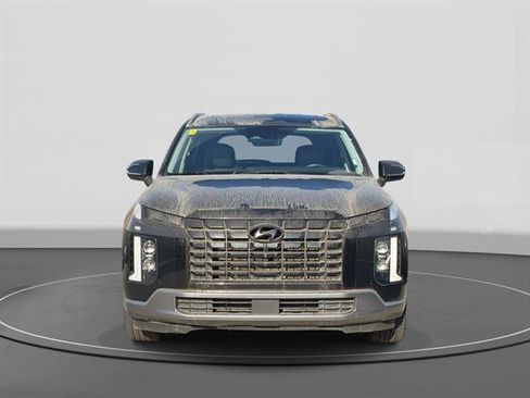Used 2024 Hyundai Palisade SEL w/ Premium Package FWD image 3