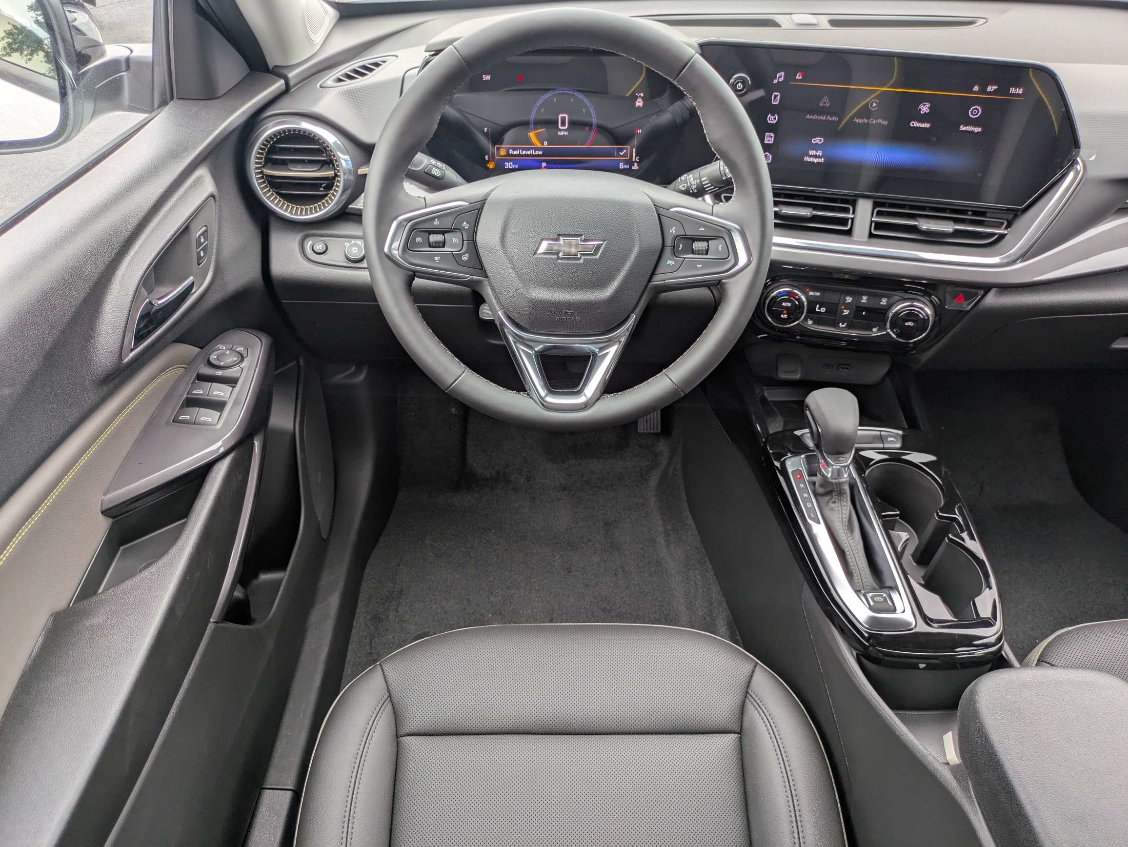 New 2026 Chevrolet Trax ACTIV w/ Sunroof Package FWD image 4