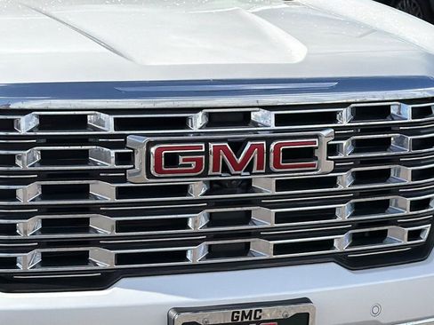 Used 2025 GMC Acadia Denali w/ Super Cruise Package image 45