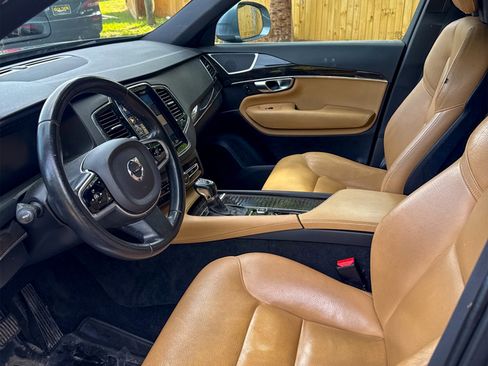 Used 2018 Volvo XC90 T6 Momentum w/ Momentum Plus Package image 25