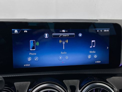 Used 2025 Mercedes-Benz CLA 250 4MATIC image 14