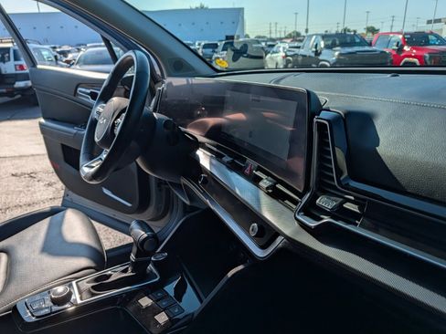 Used 2025 Kia Sportage SX AWD/4WD image 26