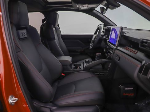 Used 2024 Toyota Tacoma TRD Pro image 11