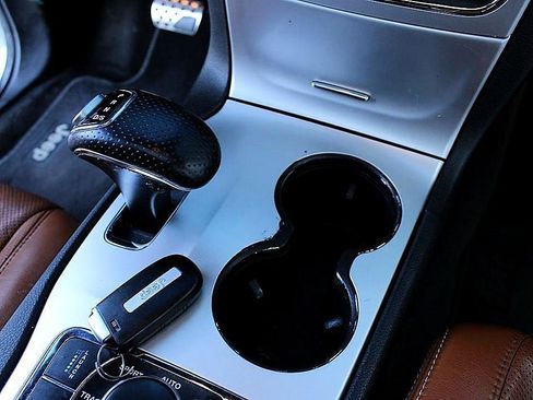 Used 2014 Jeep Grand Cherokee SRT image 26