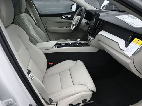 New 2026 Volvo XC60 B5 Ultra w/ Protection Package Premier image 38