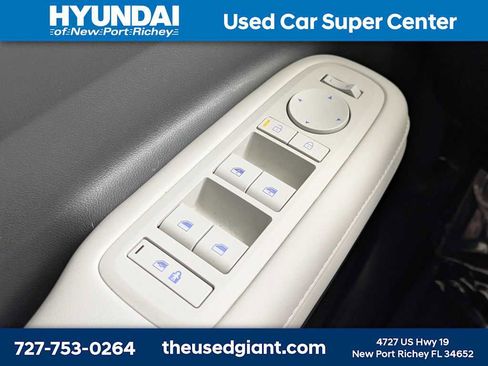 Used 2025 Hyundai Santa Fe SEL image 32