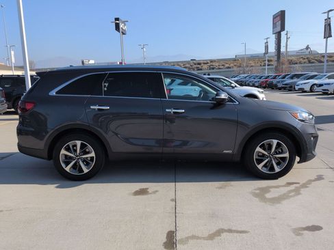 Used 2019 Kia Sorento EX w/ EX Touring Package image 6