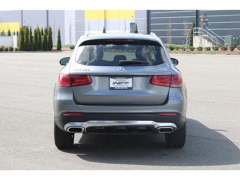 Used 2021 Mercedes-Benz GLC 300 4MATIC image 3