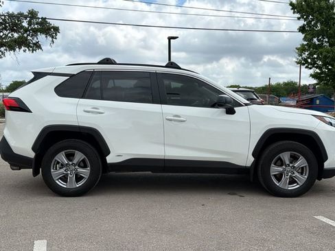 Used 2025 Toyota RAV4 LE image 4