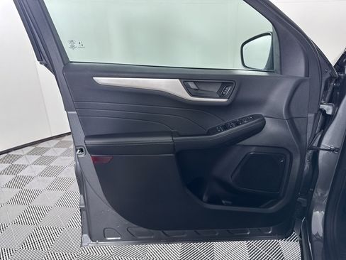 Used 2022 Ford Escape SE w/ Convenience Package image 23