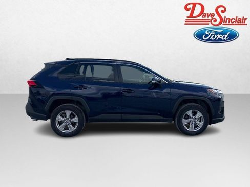 Used 2025 Toyota RAV4 XLE AWD/4WD image 5