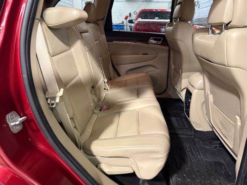 Used 2013 Jeep Grand Cherokee Limited w/ Luxury Group II image 13