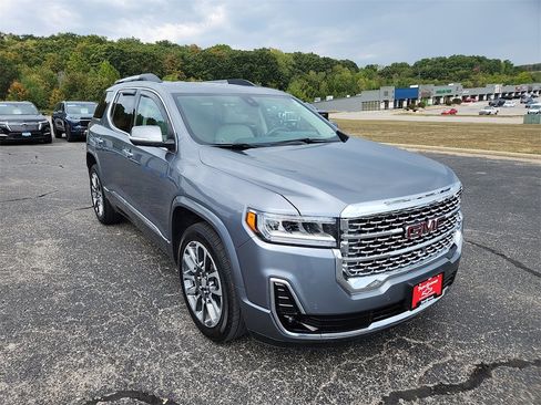 Used 2020 GMC Acadia Denali w/ Denali Ultimate Package image 2
