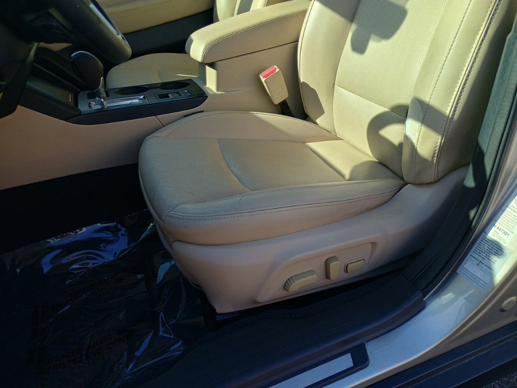 Used 2017 Subaru Outback 2.5i Limited AWD/4WD image 13