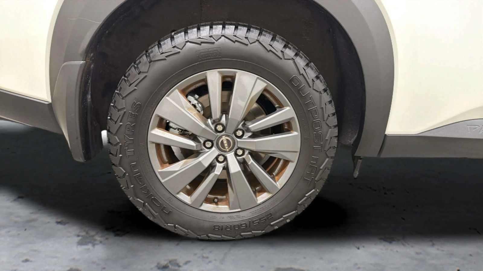 Used 2023 Nissan Pathfinder SV AWD/4WD image 19