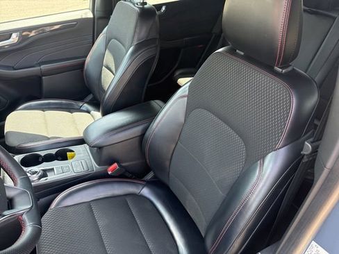 Used 2025 Ford Escape ST-Line FWD image 24
