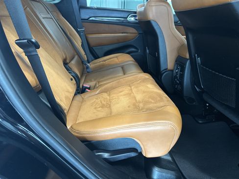 Used 2020 Jeep Grand Cherokee Trackhawk AWD/4WD image 17