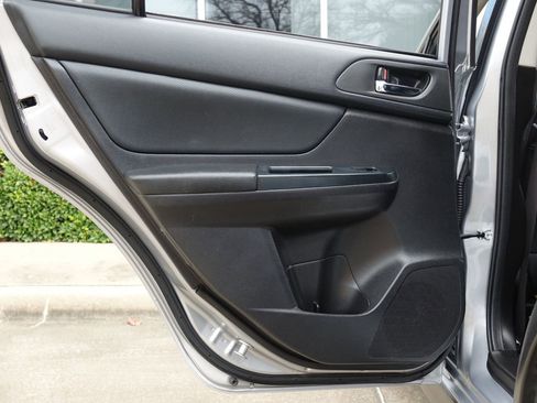 Used 2014 Subaru Crosstrek 2.0i Limited image 38