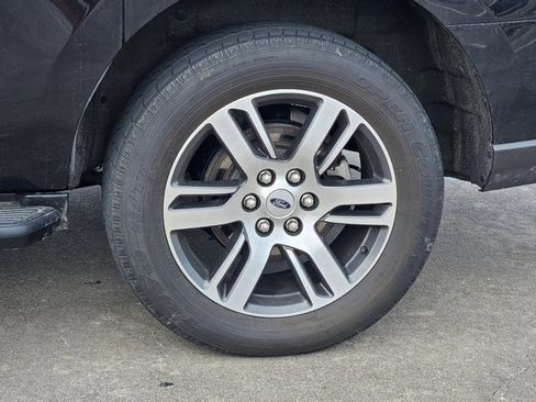 Used 2024 Ford Expedition Max Limited image 16