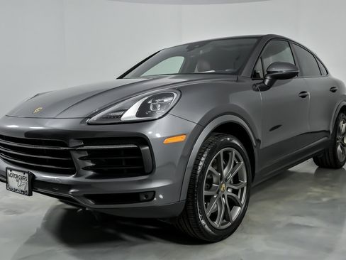 Used 2022 Porsche Cayenne Coupe image 6