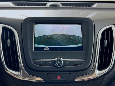 Used 2019 Chevrolet Equinox LT FWD image 22